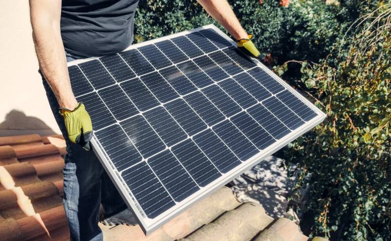 What Can You Power With a 200 Watt Solar Panel? 