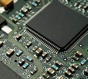 Online Access to Electronic Components with Predefined PCB Footprints and  Resources