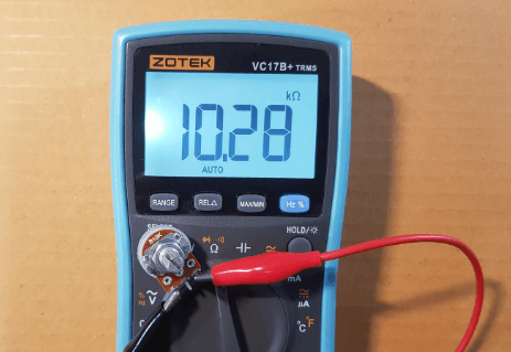 Potentiometer with a Multimeter